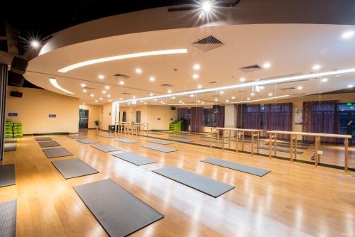 健身會所地面選用什么材料好？