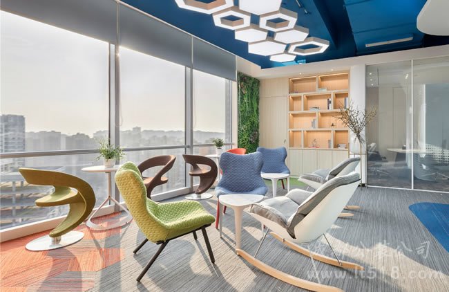 現代簡約風辦公室裝修設計