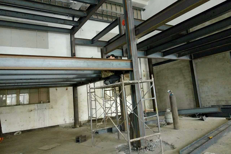 辦公樓裝修-鋼結構隔層搭建